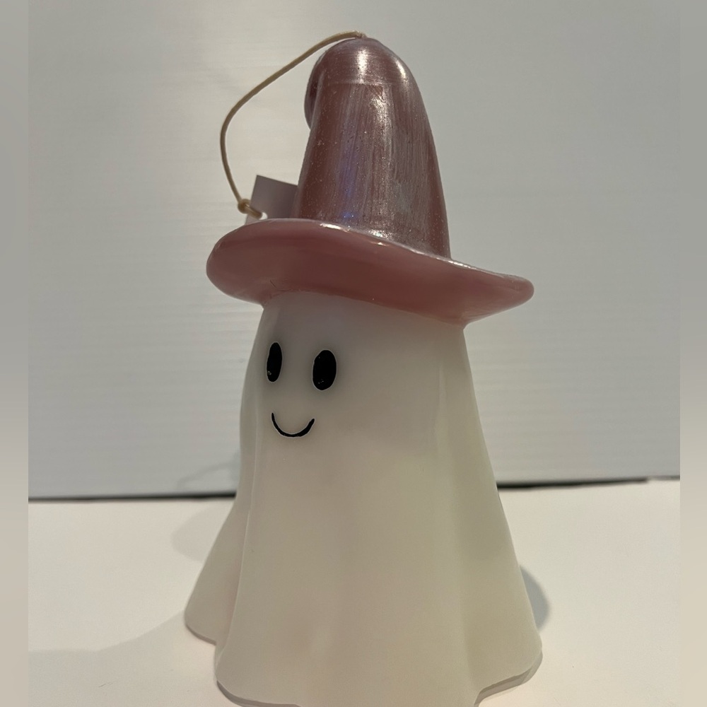 🍁 Cute Cupcakes and Cashmere Ghost with Pink Hat Candle- NWT - Picture 4 of 6